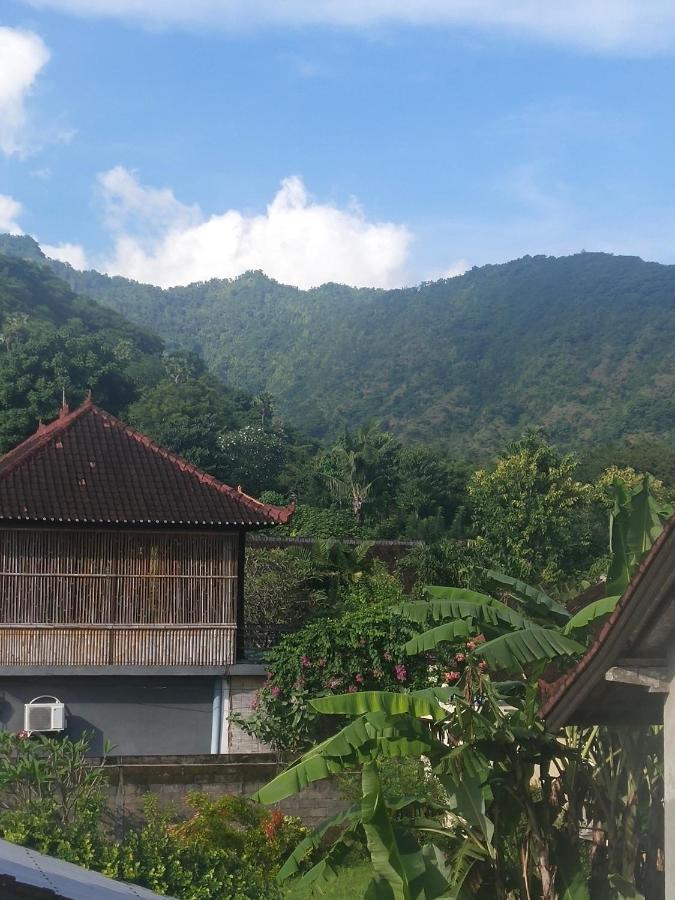 Warung Santa Fe&Bungalows Amed Exterior foto