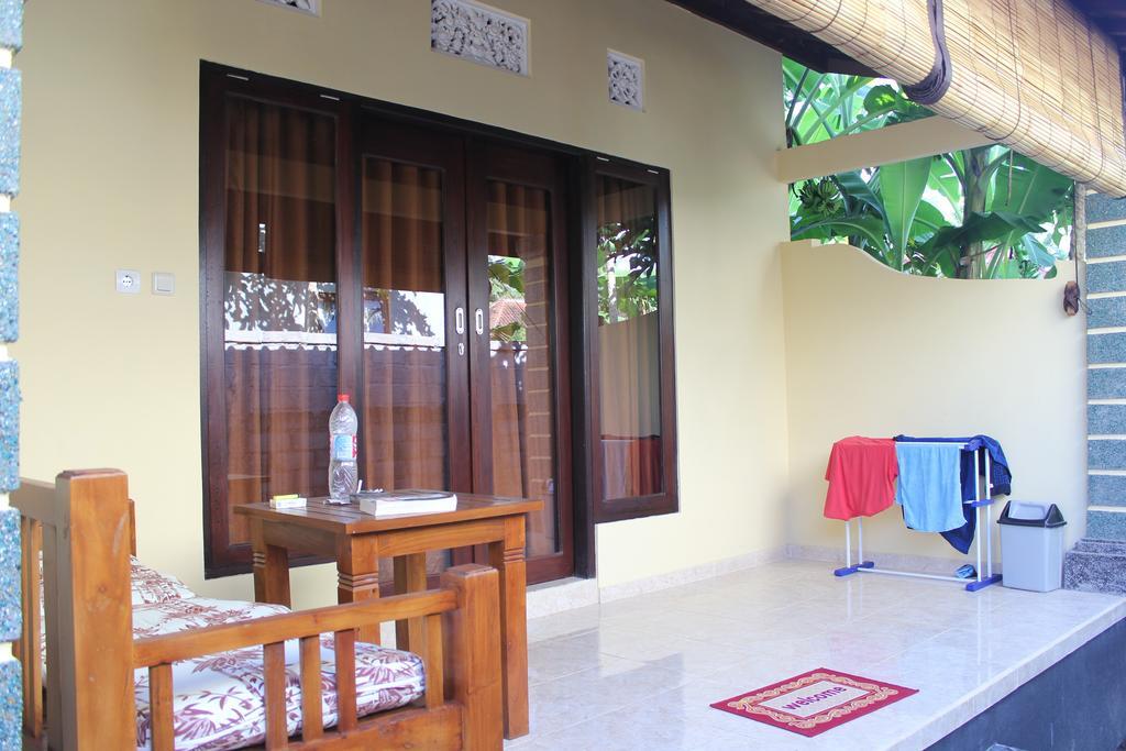 Warung Santa Fe&Bungalows Amed Exterior foto