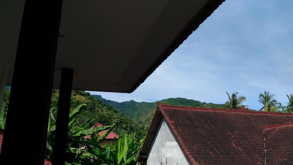 Warung Santa Fe&Bungalows Amed Exterior foto