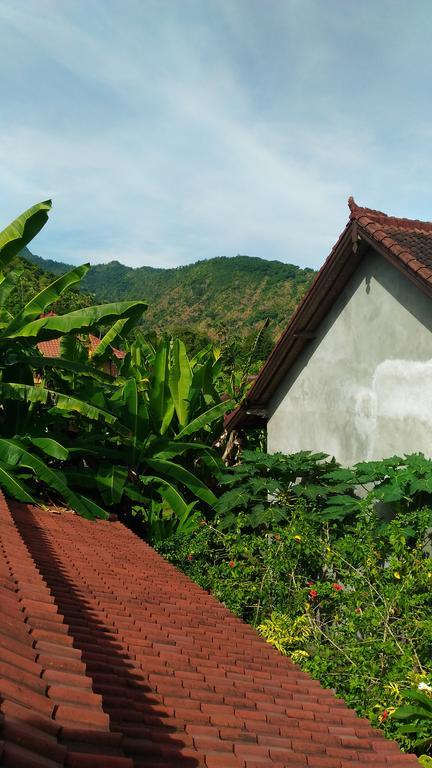 Warung Santa Fe&Bungalows Amed Exterior foto